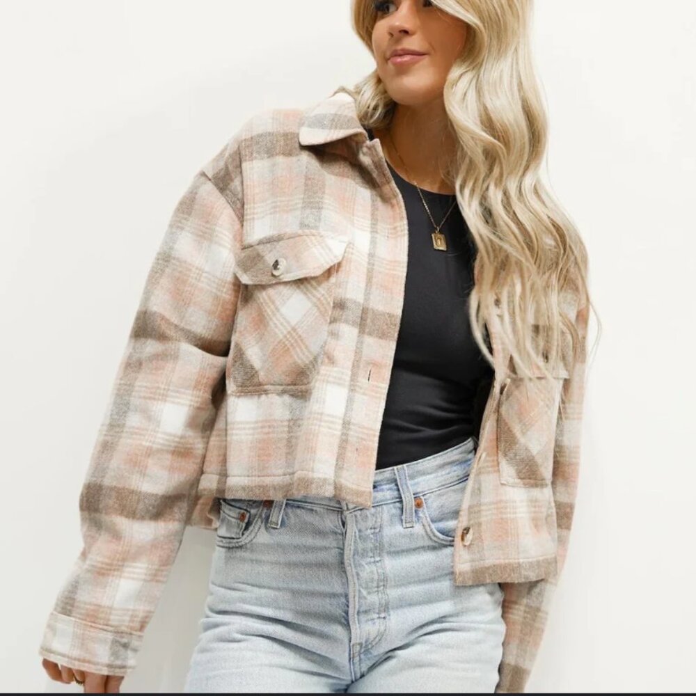 3/$30 Retrod cropped shacket - thick and soft